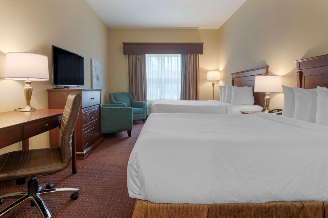 Best Western Plus Fredericton Hotel & Suites Экстерьер фото